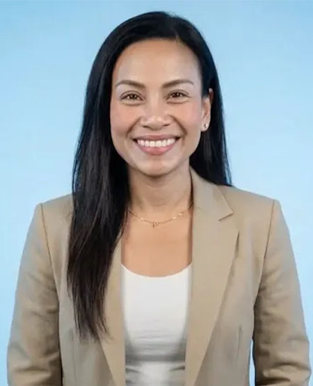 Lili F.